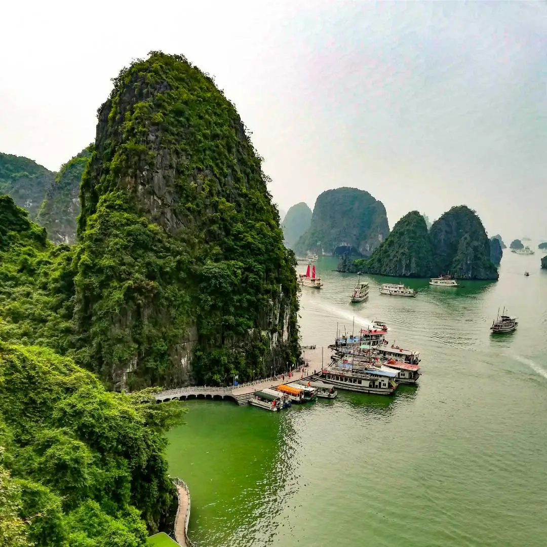 halong-bay zátoka Halong Bay